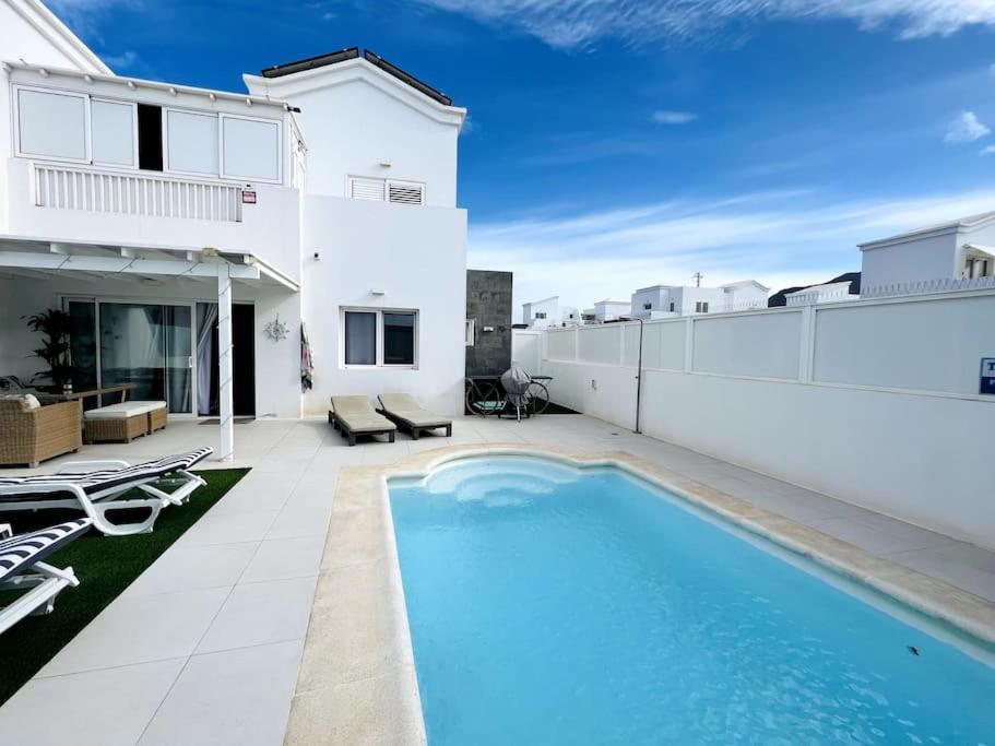 Lovely Villa Sanmar, Heated Pool Playa Blanca Dış mekan fotoğraf